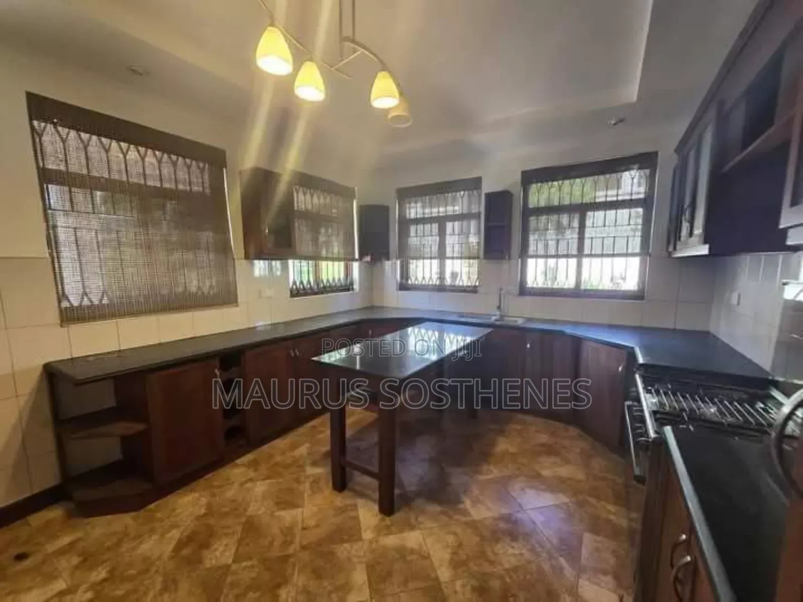 5bdrm Bungalow in Salasala, Kunduchi for sale