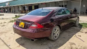 Mercedes-Benz CLS 2008 Maroon