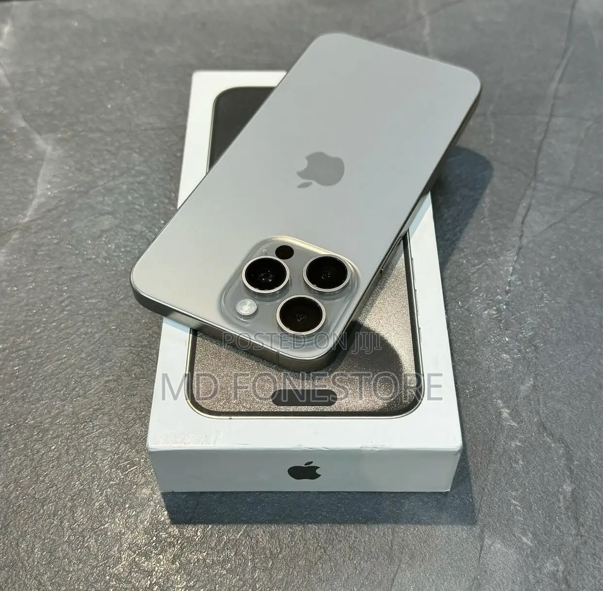New Apple iPhone 15 Pro Max 256 GB Silver
