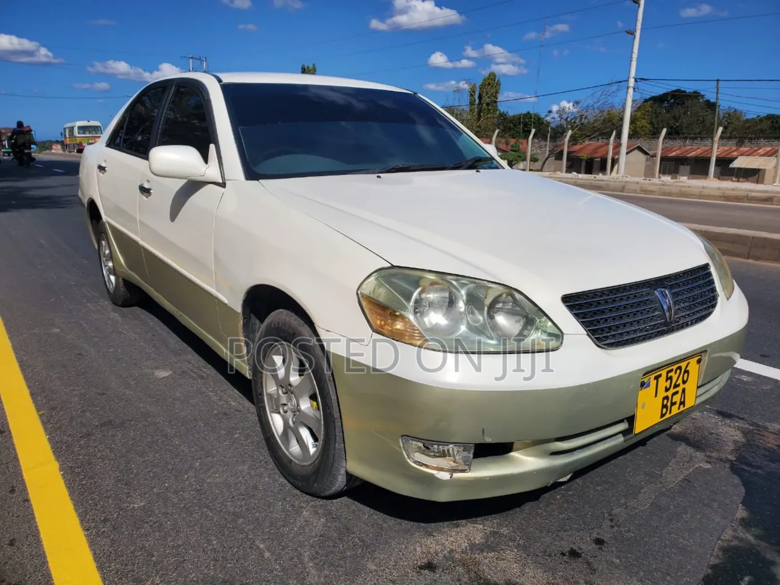 Toyota Mark II 2004 White