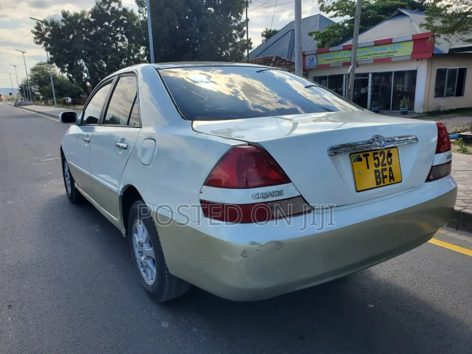 Toyota Mark II 2004 White