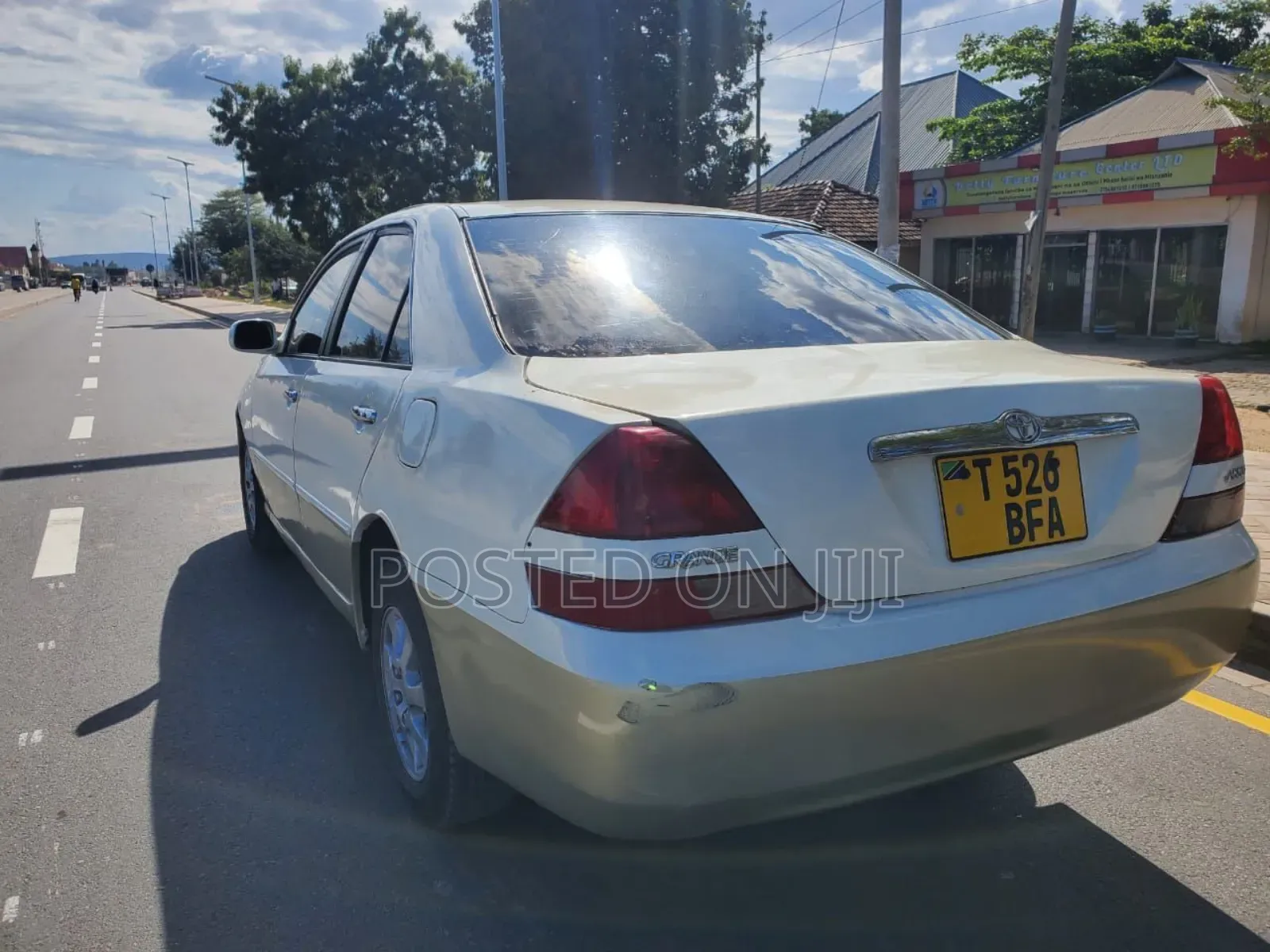 Toyota Mark II 2004 White