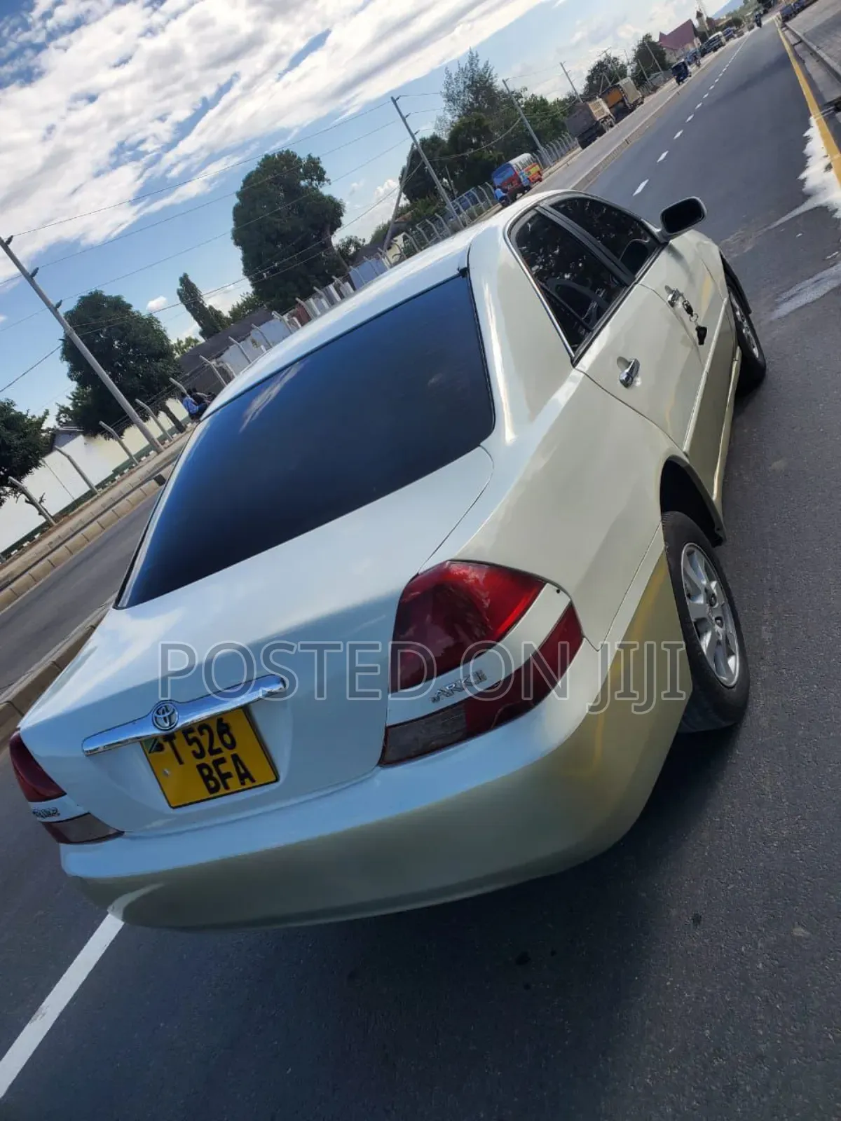 Toyota Mark II 2004 White