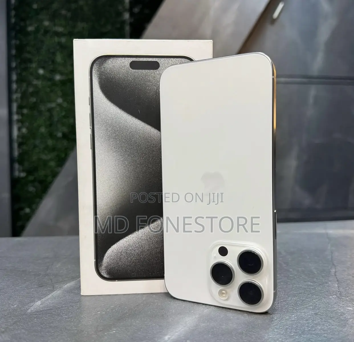 New Apple iPhone 15 Pro Max 256 GB White