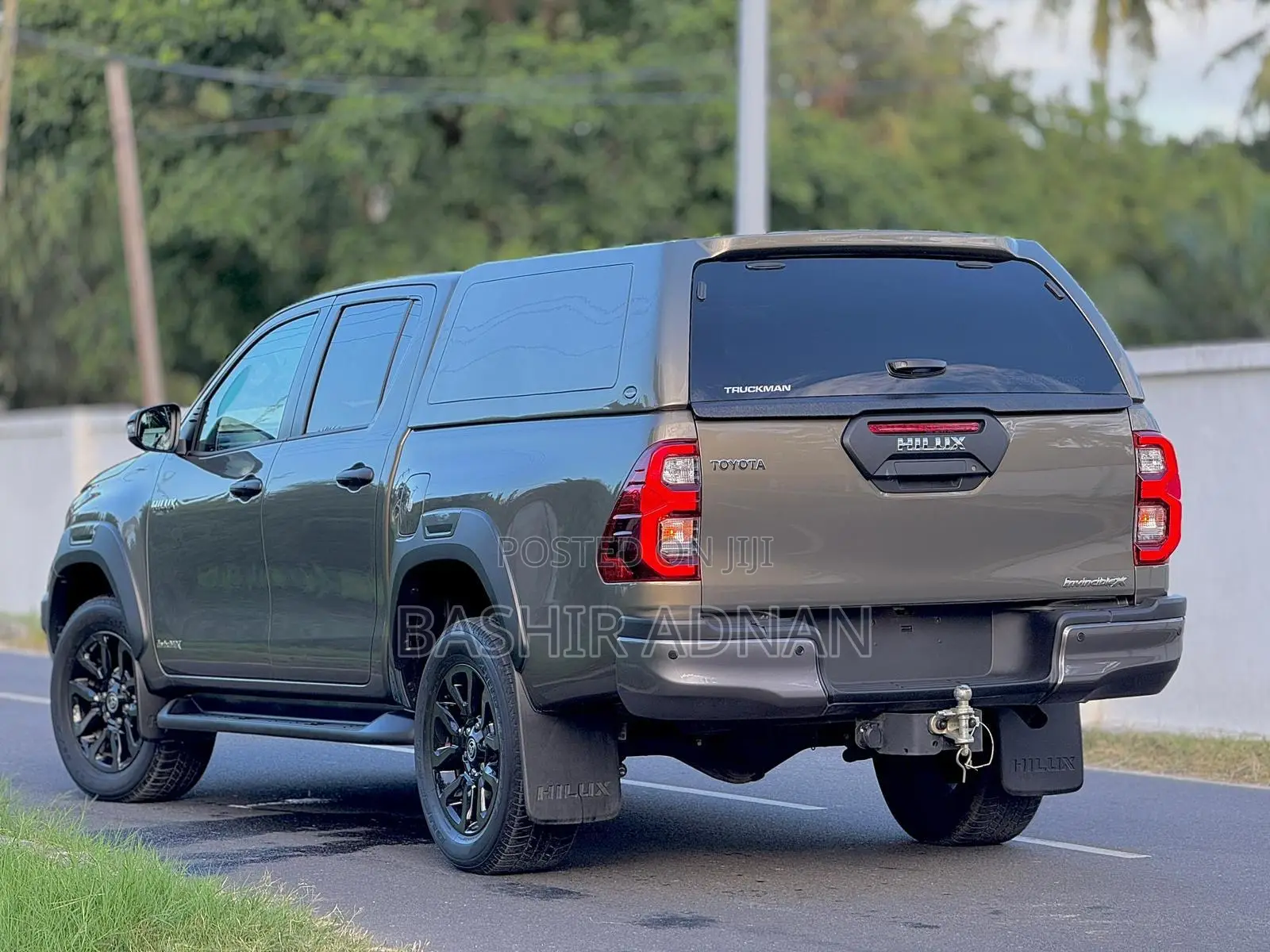 Toyota Hilux 2024 Gray