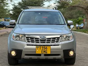 Subaru Forester 2010 Silver