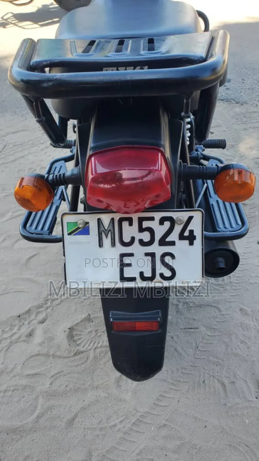 TVS HLX 125 2025 Black