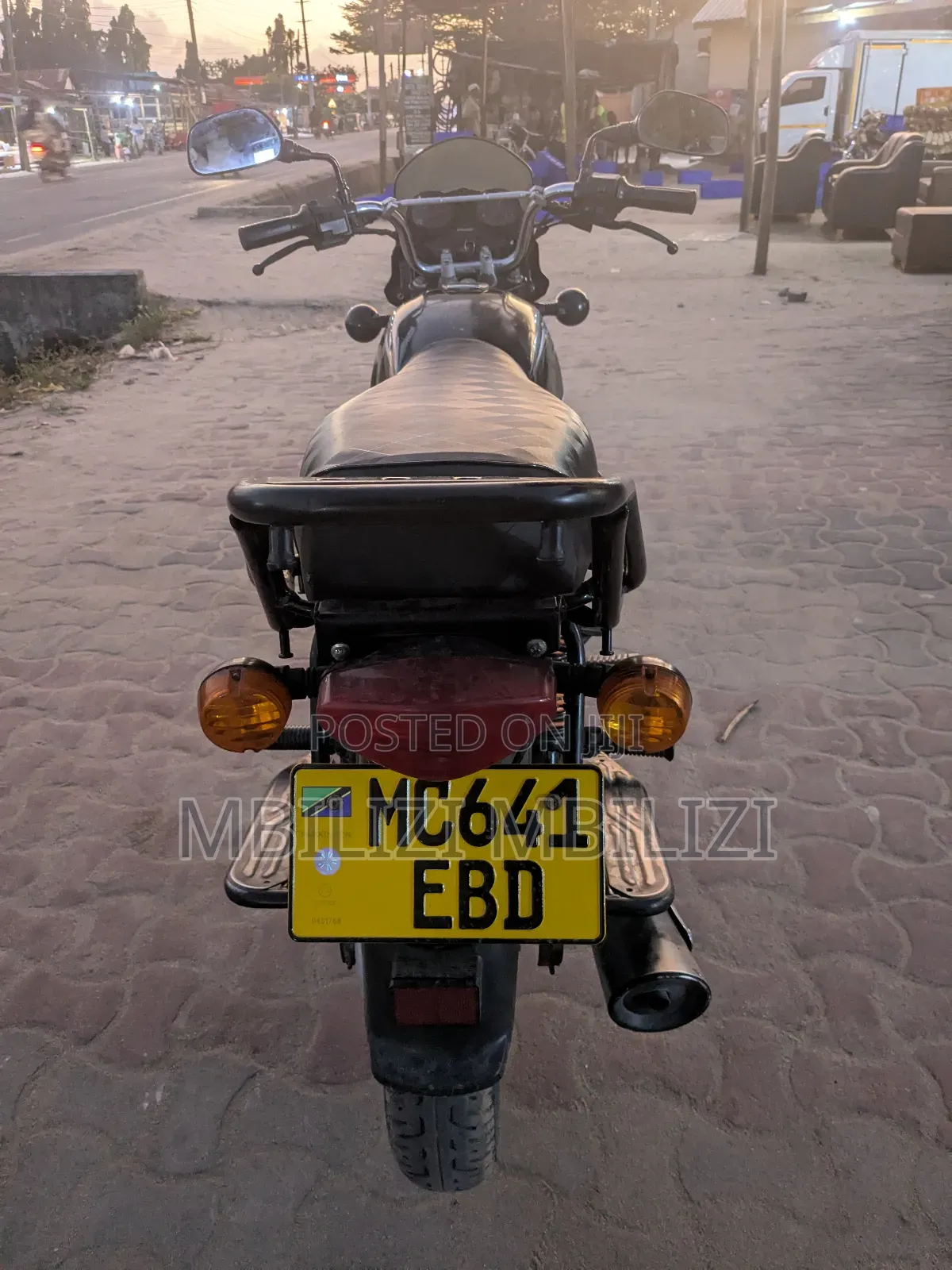 Bajaj Boxer X125 2024 Black
