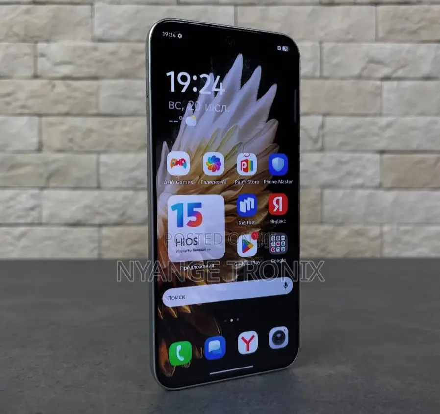 New Tecno Spark 40 Pro 128 GB Silver