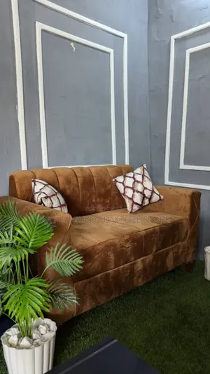 Sofa Ya Watu Wawili Classic Sana Dog Color