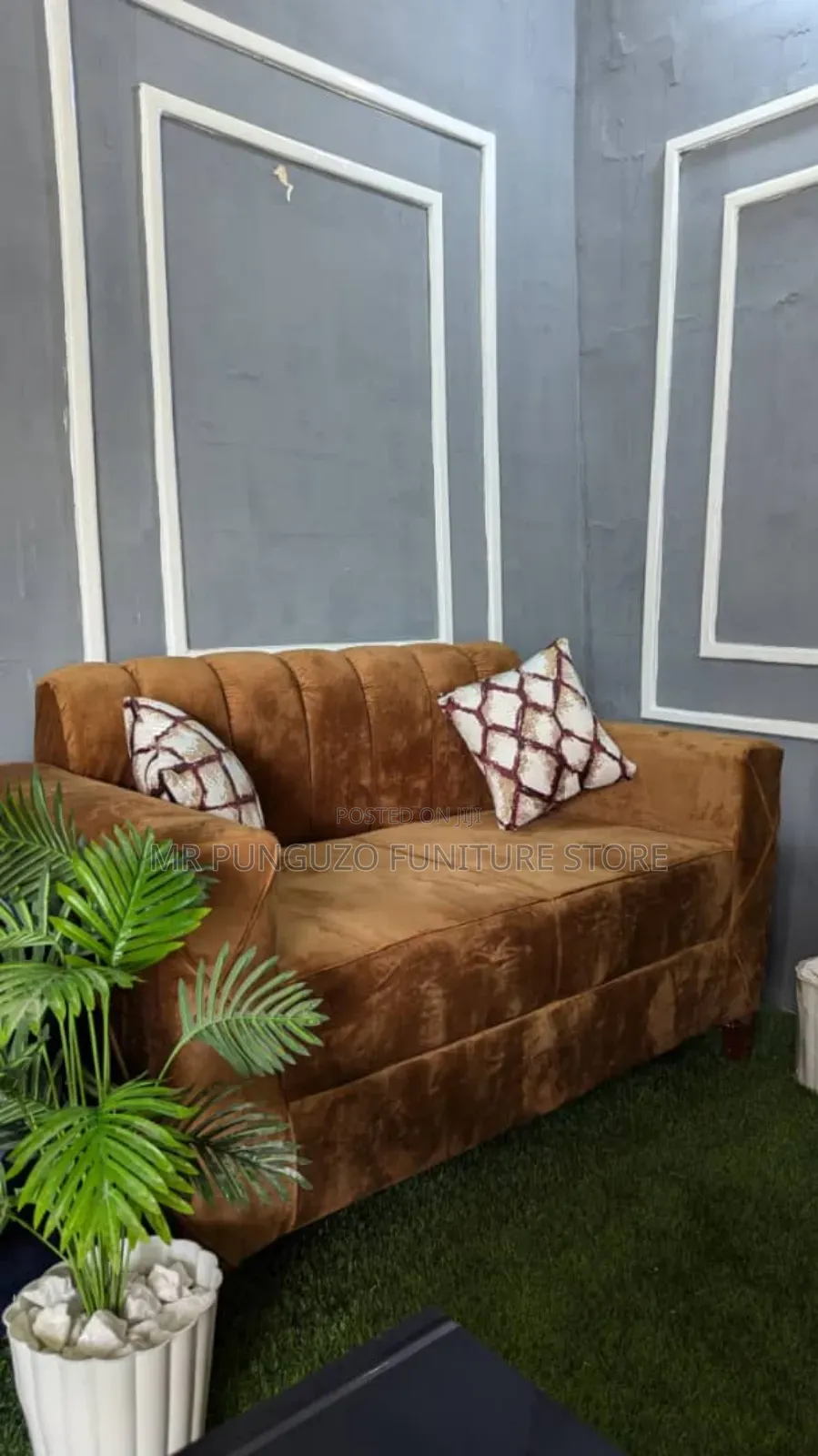 Sofa Ya Watu Wawili Classic Sana Dog Color