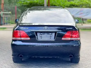 Toyota Crown 2005 Matt Black