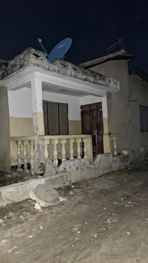 5bdrm Bungalow in Ubungo Plaza, Kinondoni for sale