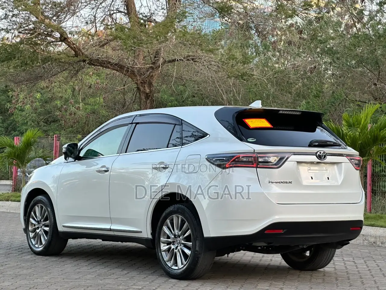Toyota Harrier 2.0 2015 White