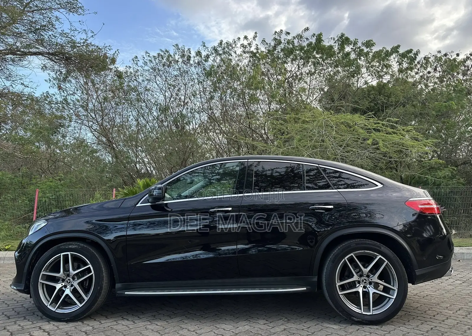 Mercedes-Benz 350D 2015 Black