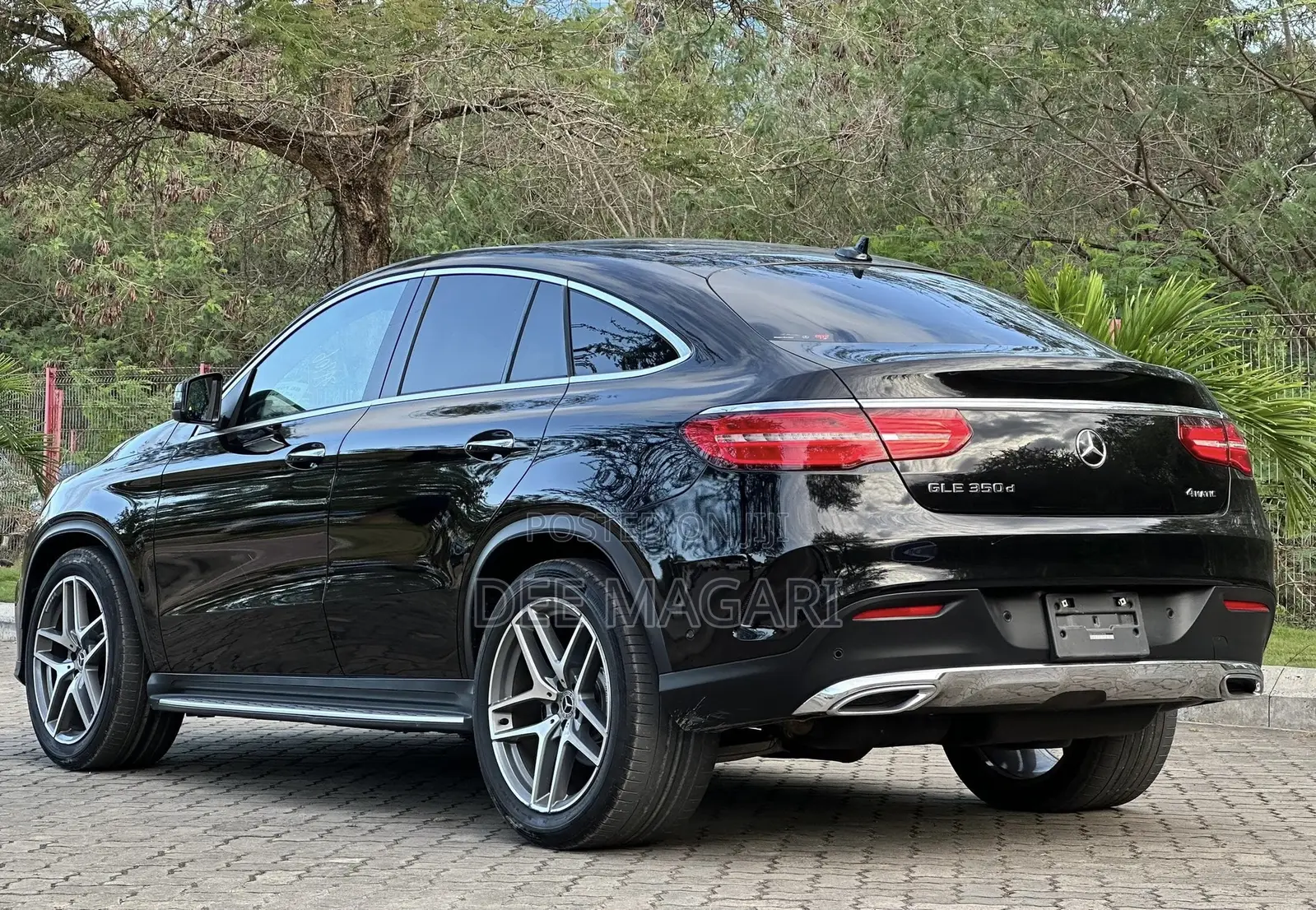 Mercedes-Benz 350D 2015 Black