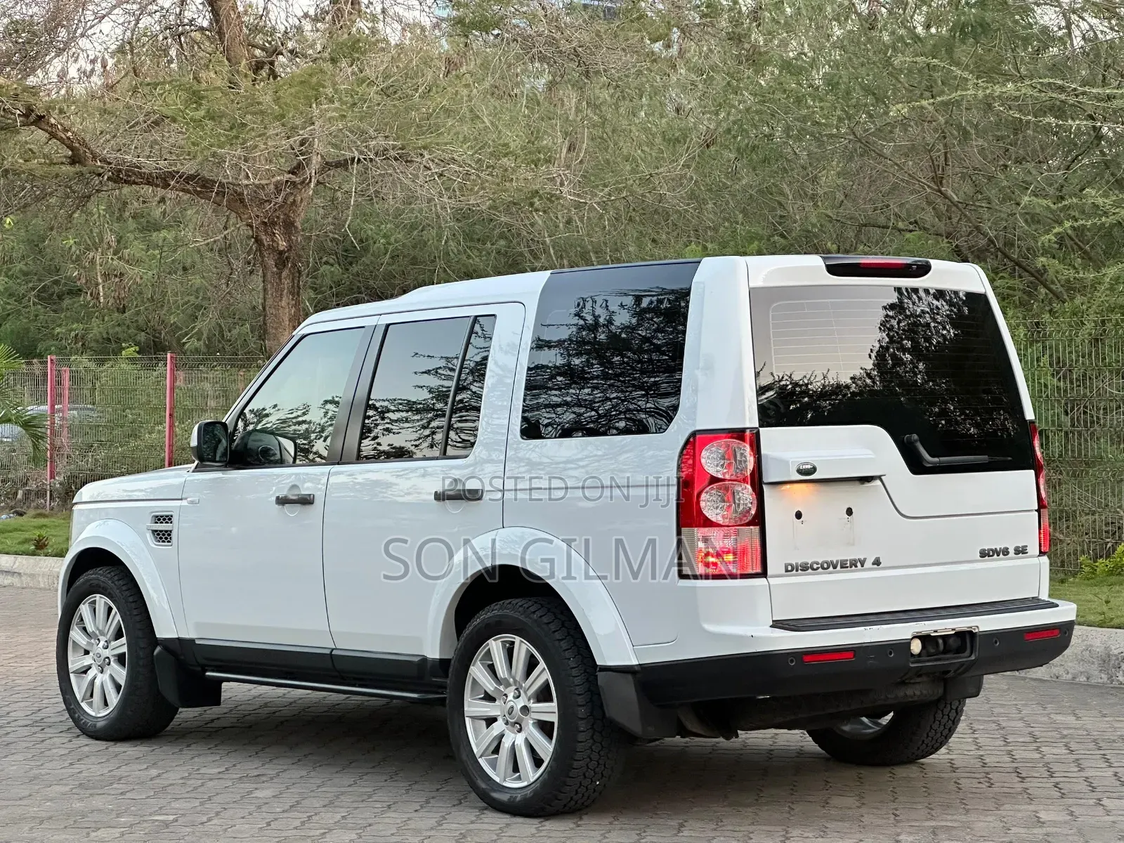 Land Rover Discovery 2014 Pearl