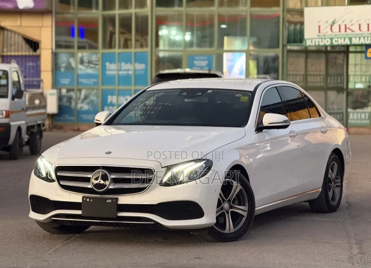 Mercedes-Benz E220 2017 White