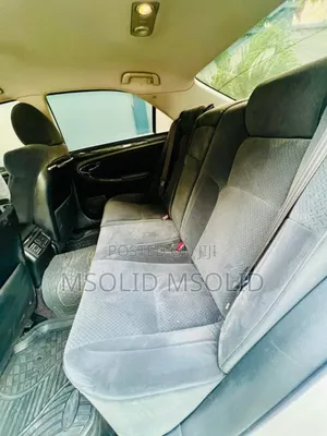Toyota Crown 2006 White