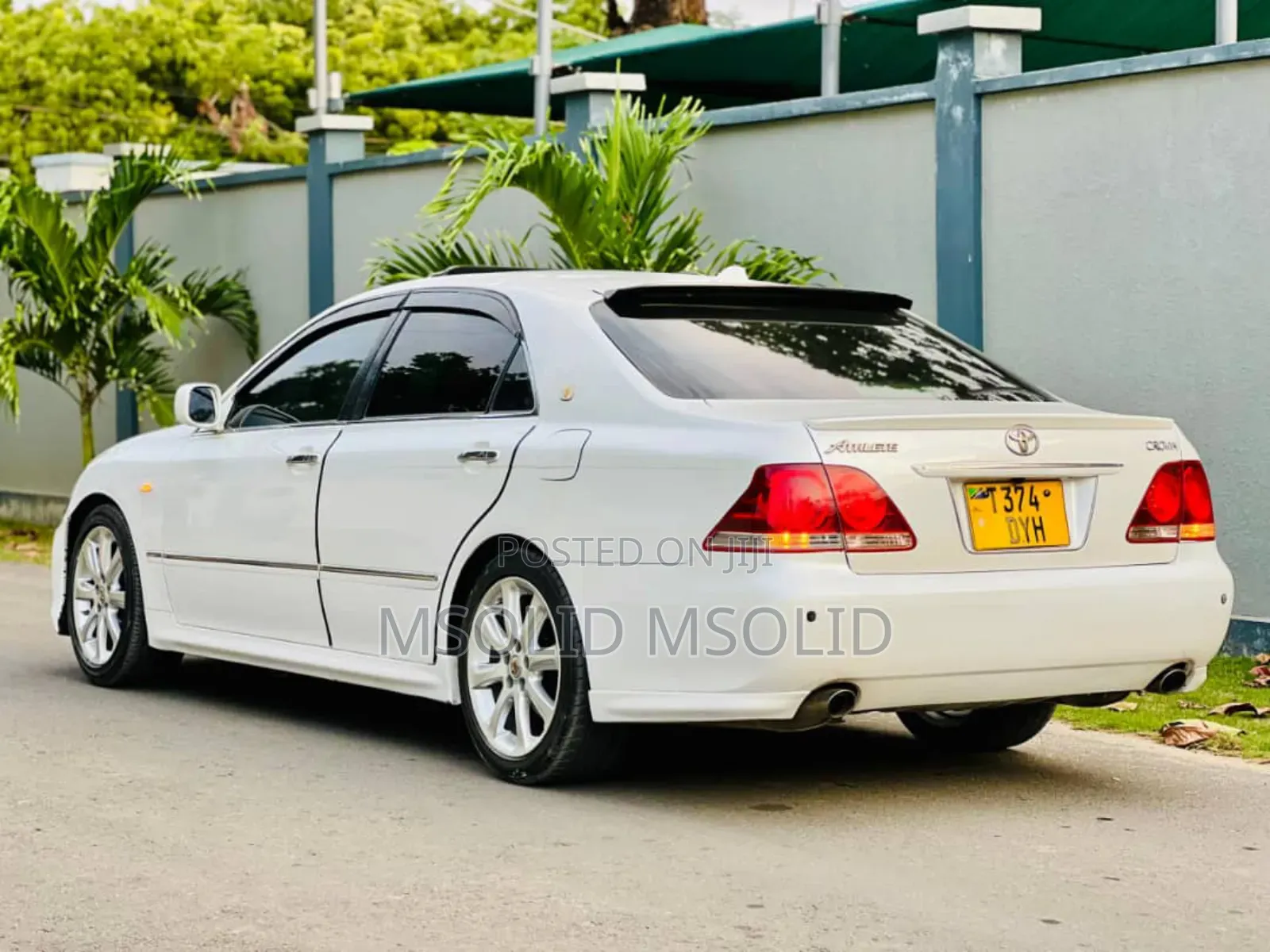 Toyota Crown 2006 White