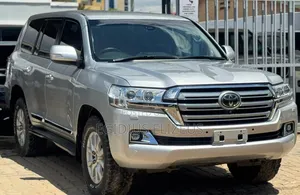 Toyota Land Cruiser 2017 Silver