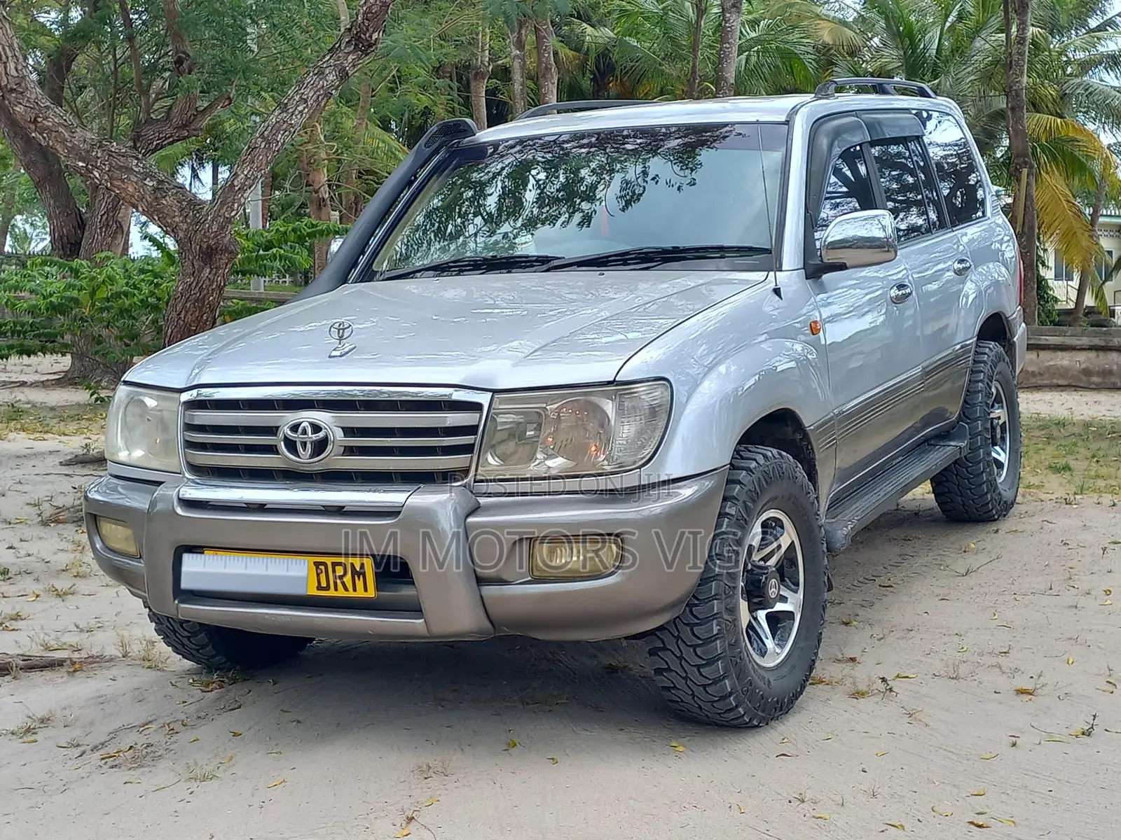 Toyota Land Cruiser 100 4.2 2006 Silver