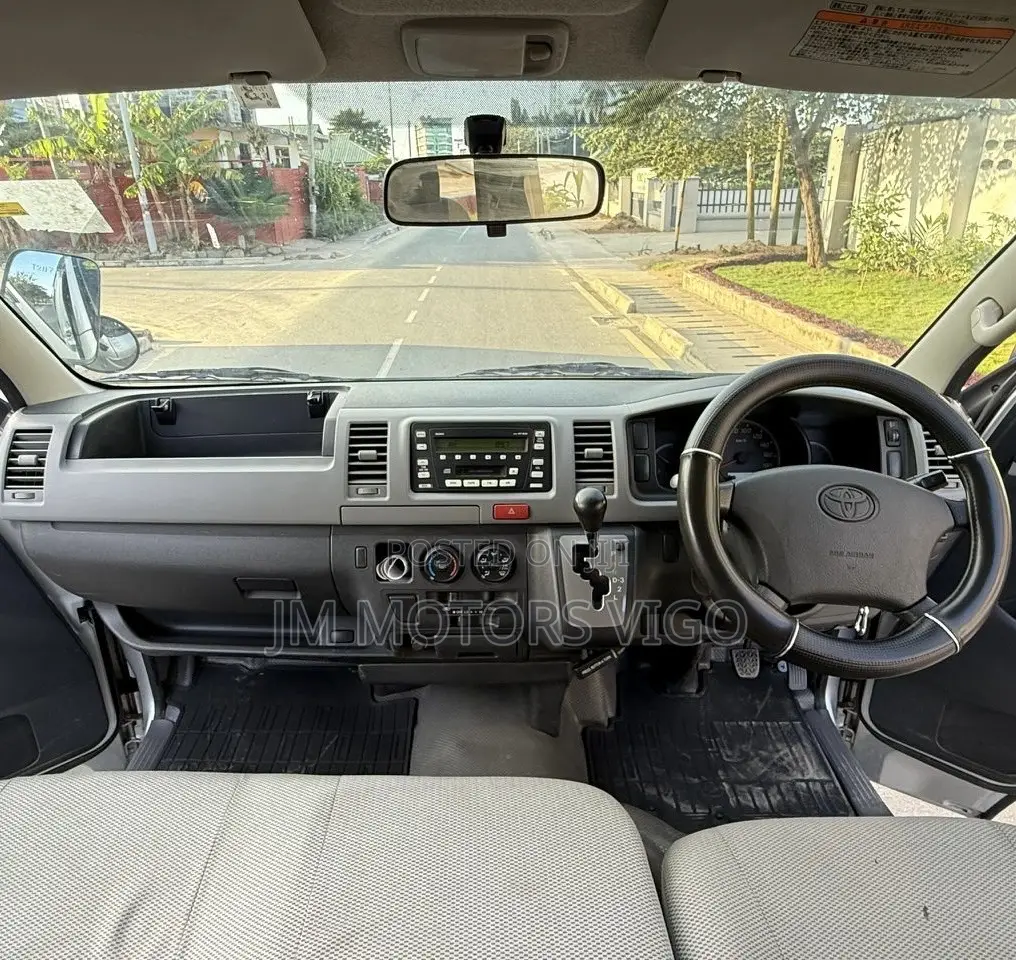 Toyota Quantum 2007 Silver