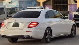 Mercedes-Benz E220 2017 White