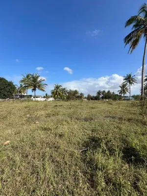 Corner Plot Area SQM 6604 for Sale at Mivumoni
