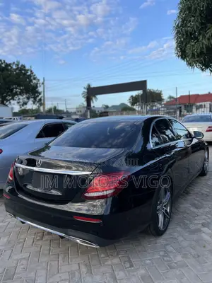 Mercedes-Benz E250 2016 Black