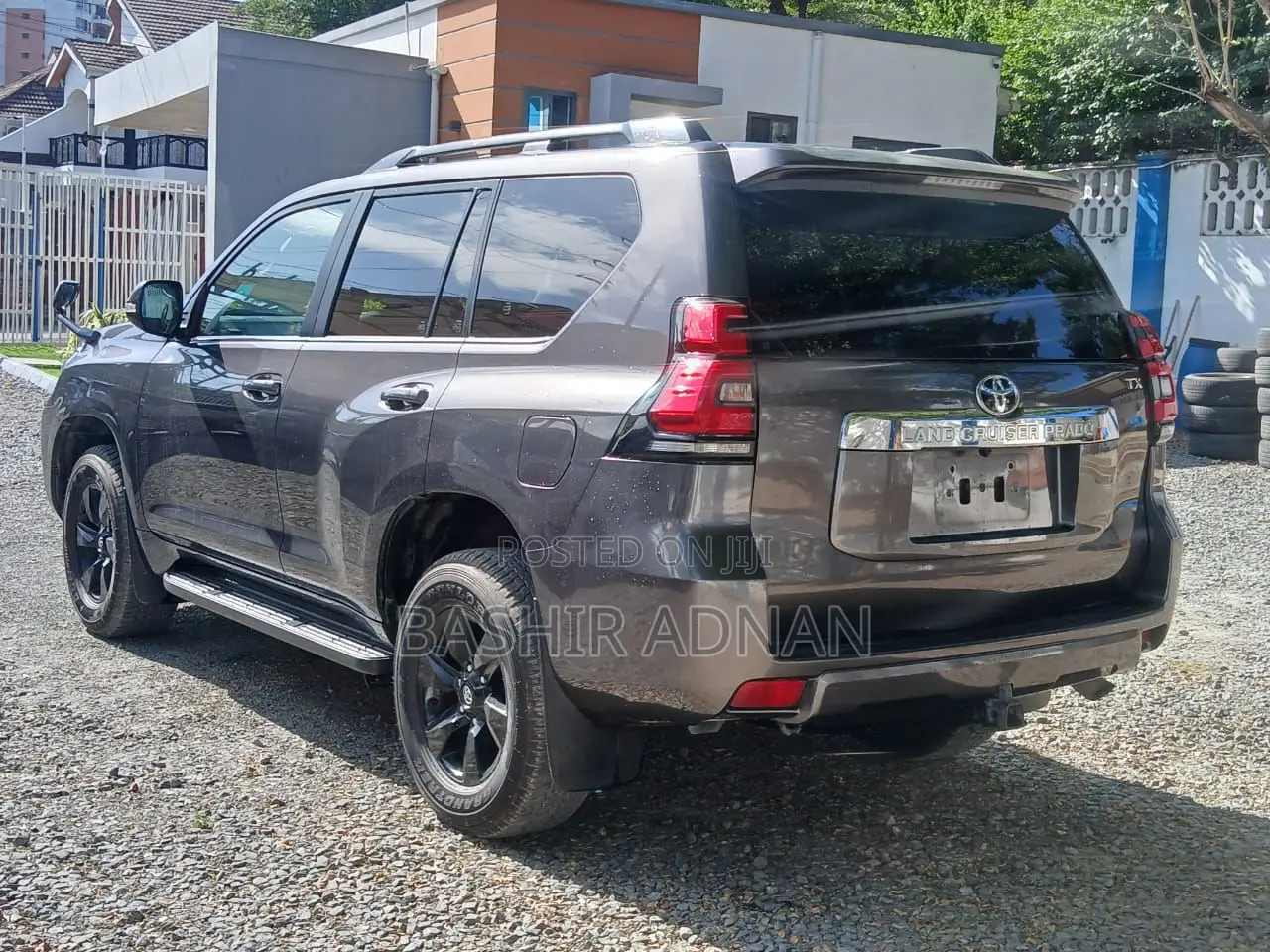 Toyota Land Cruiser Prado 2.8 2017 Gray