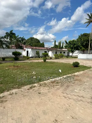 6bdrm Bungalow in Bahari Beach, Kinondoni for sale