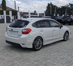 Subaru Impreza 2.0i Hatchback CVT 2012 White