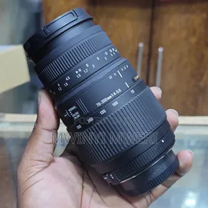 Sigma 70-300mm F/4-5.6 Dg Macro Lens for Nikon F
