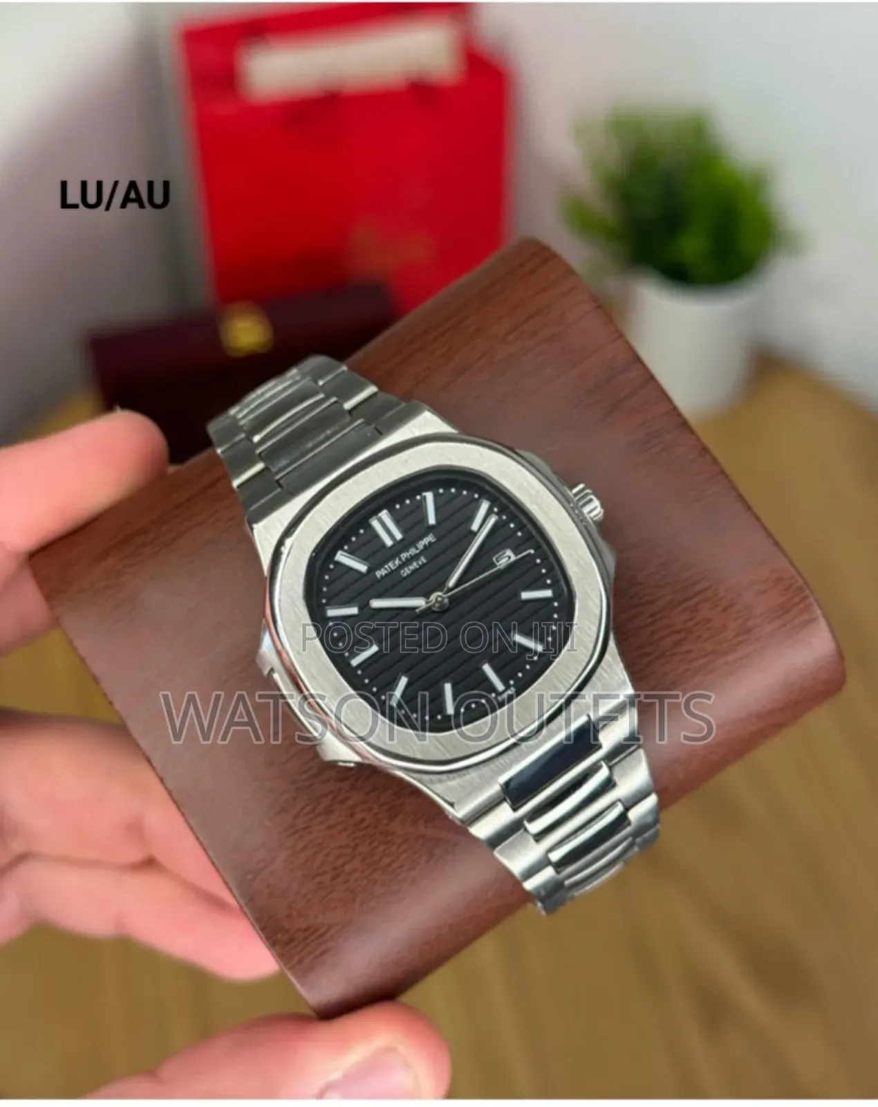 Saa or Watches Waterproof With Very Smart and Classical
