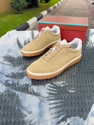 Sneaker Shoes or Footwears or Viatu Extraordinarily Very Classy