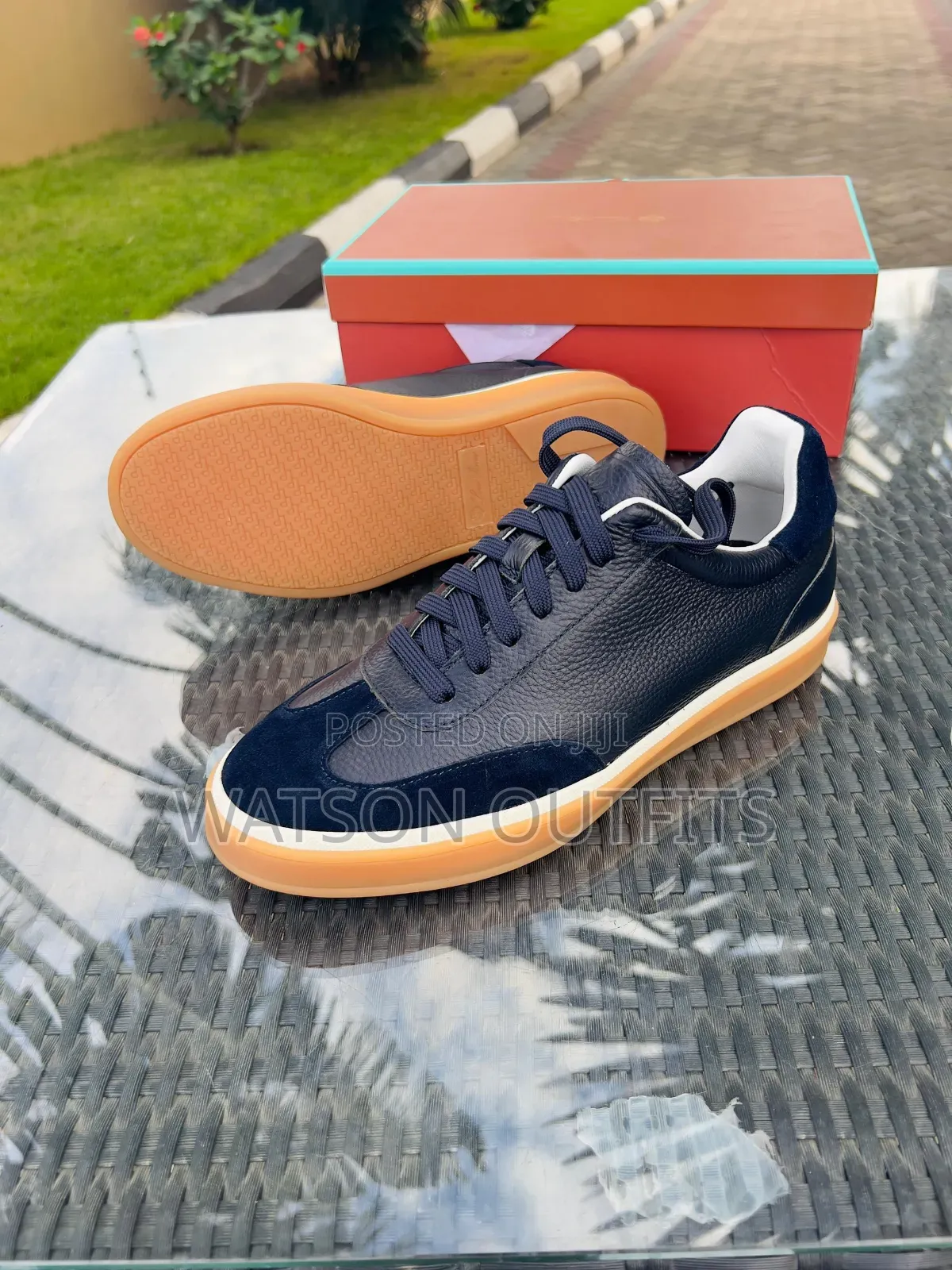 Sneaker Shoes or Footwears or Viatu Extraordinarily Very Classy