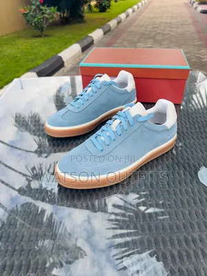 Sneaker Shoes or Footwears or Viatu Extraordinarily Very Classy