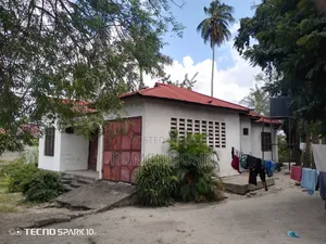 4bdrm House in Tanzania Daresalaam, Ilala for sale