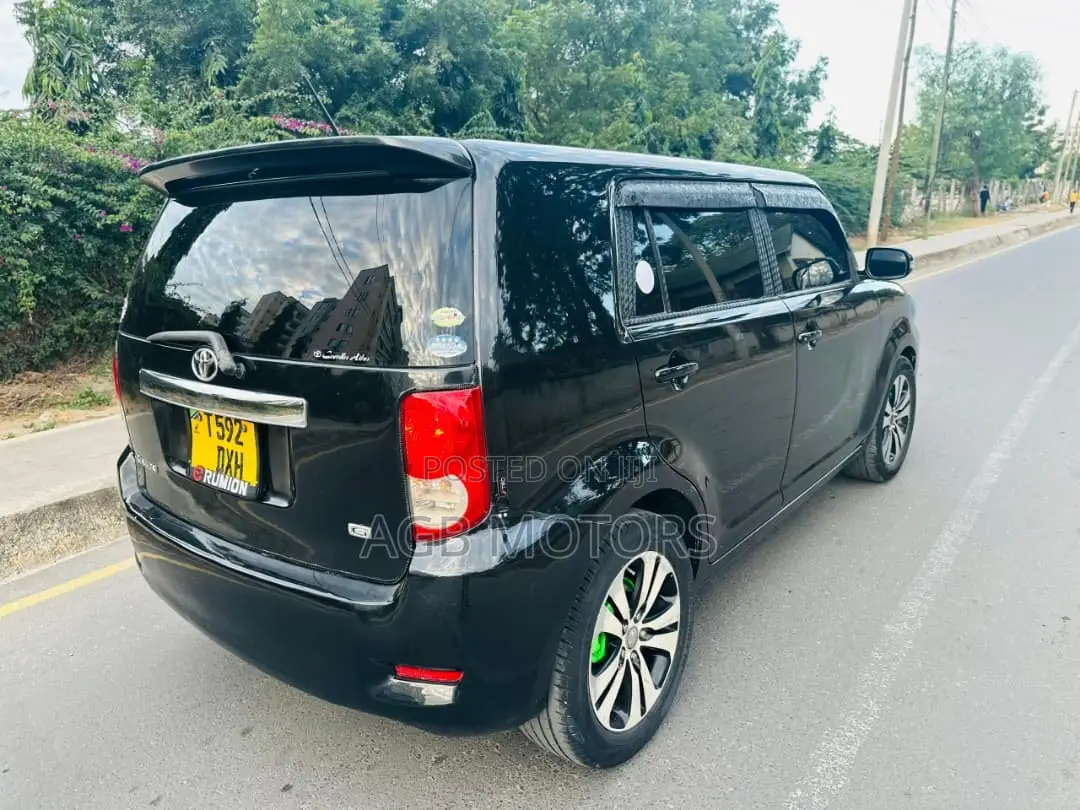 Toyota Corolla Rumion 2008 Black