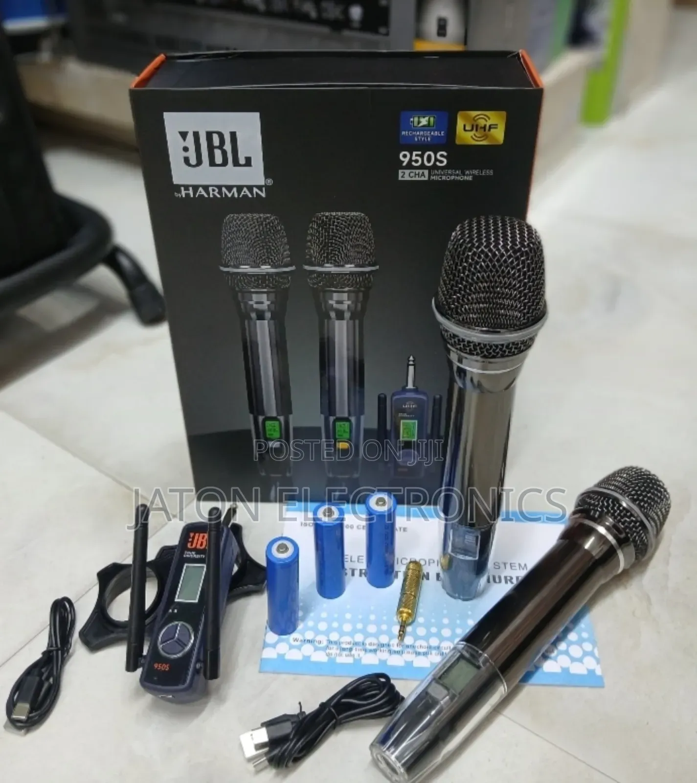 JBL Wireless Microphone
Recharging
100 Ditance