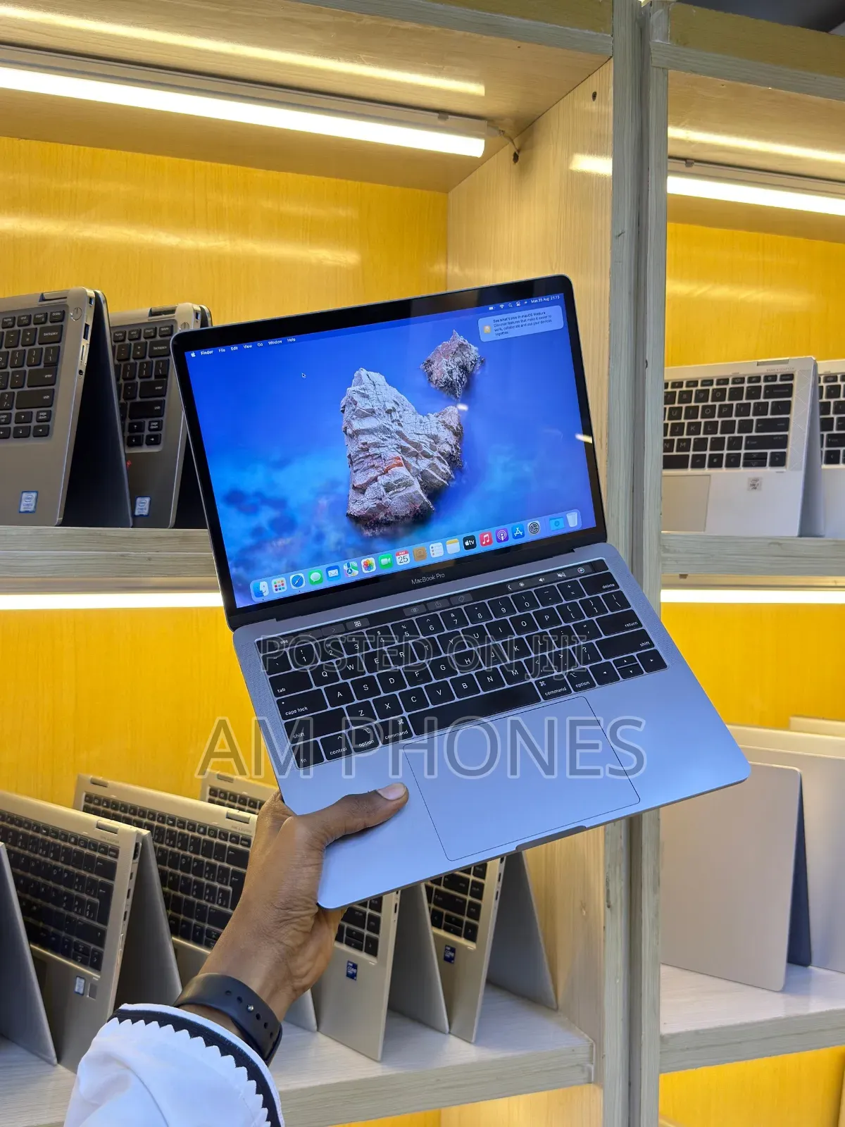 Laptop Apple MacBook Pro 2019 16GB Intel Core I5 SSD 512GB