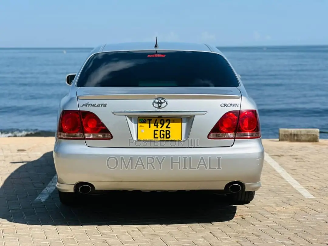 Toyota Crown 2006 Silver