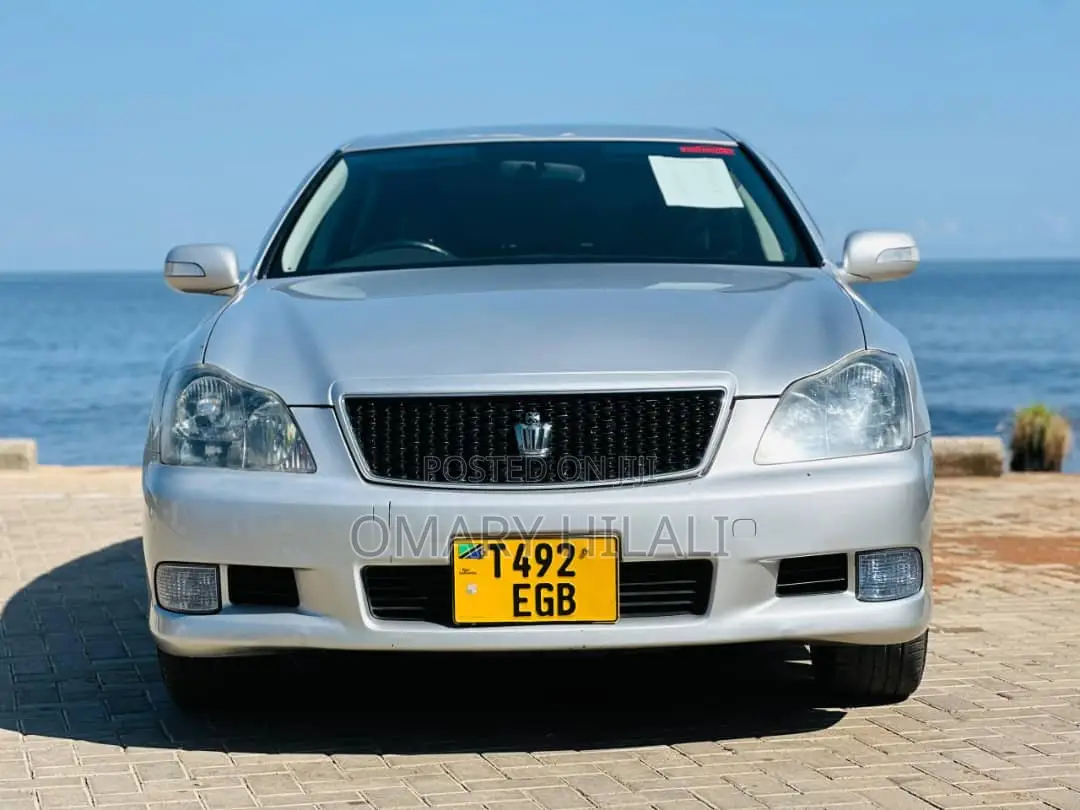 Toyota Crown 2006 Silver