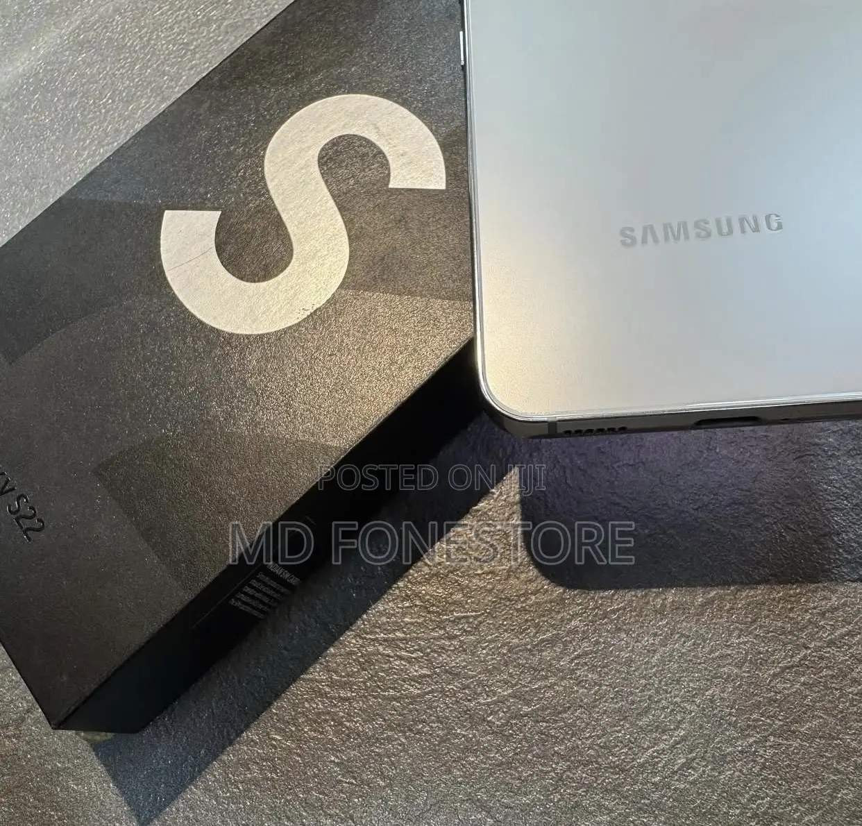 New Samsung Galaxy S22 5G 256 GB Silver