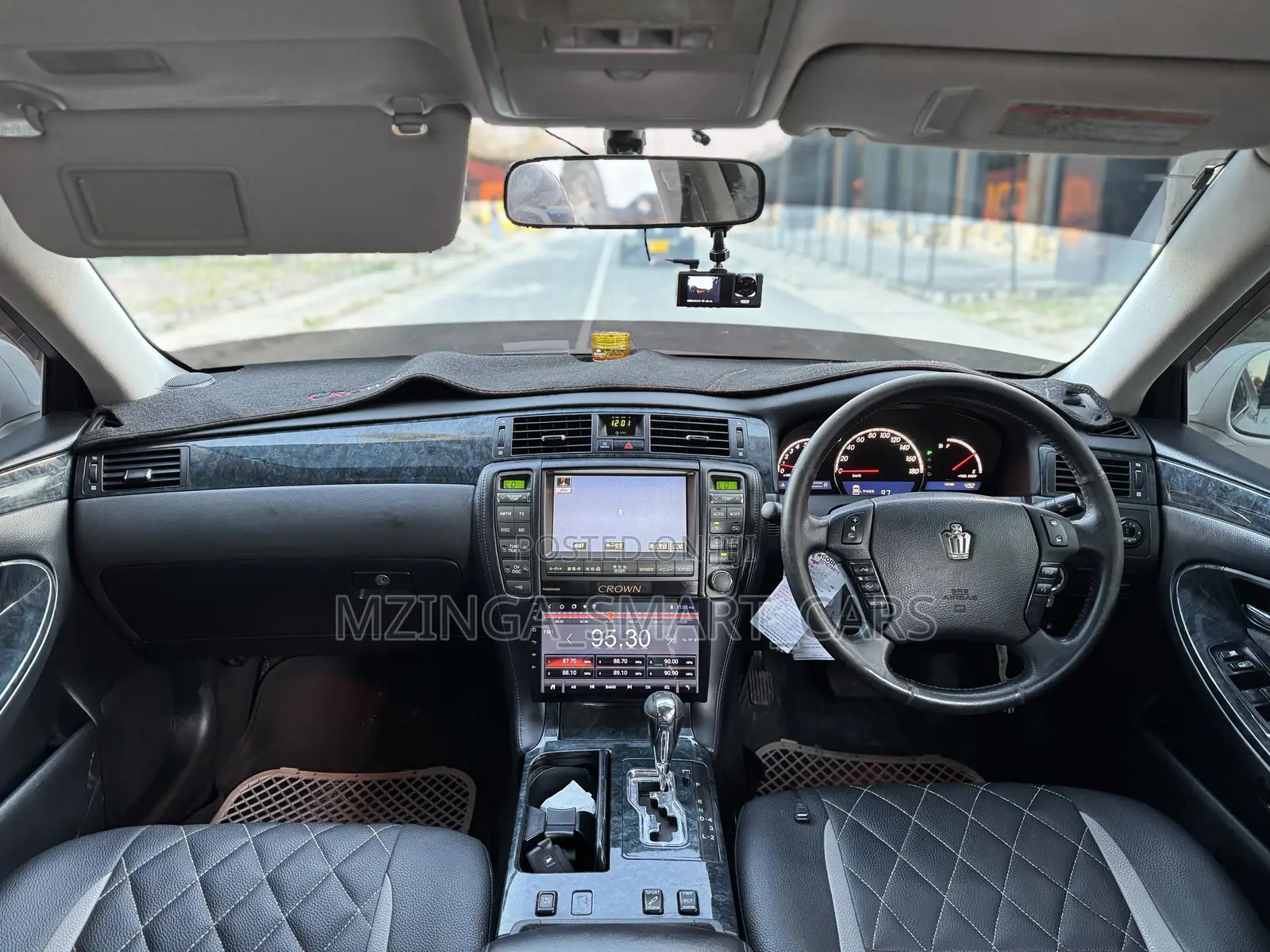 Toyota Crown 2005 White