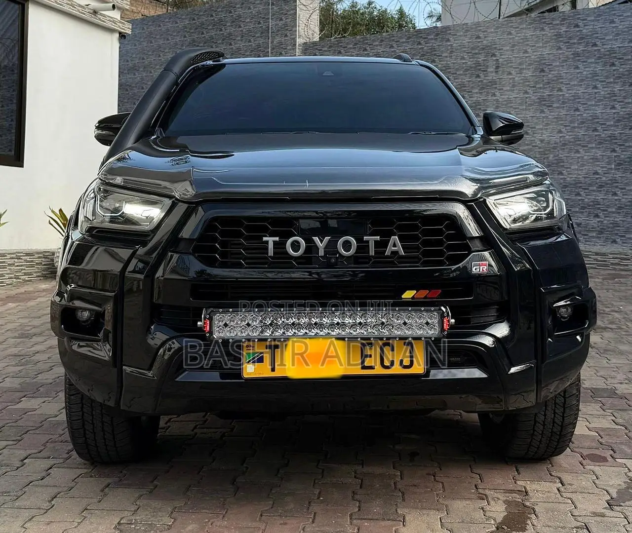 Toyota Hilux Revo Double Cab Deisel 2.8 RWD 2022 Black