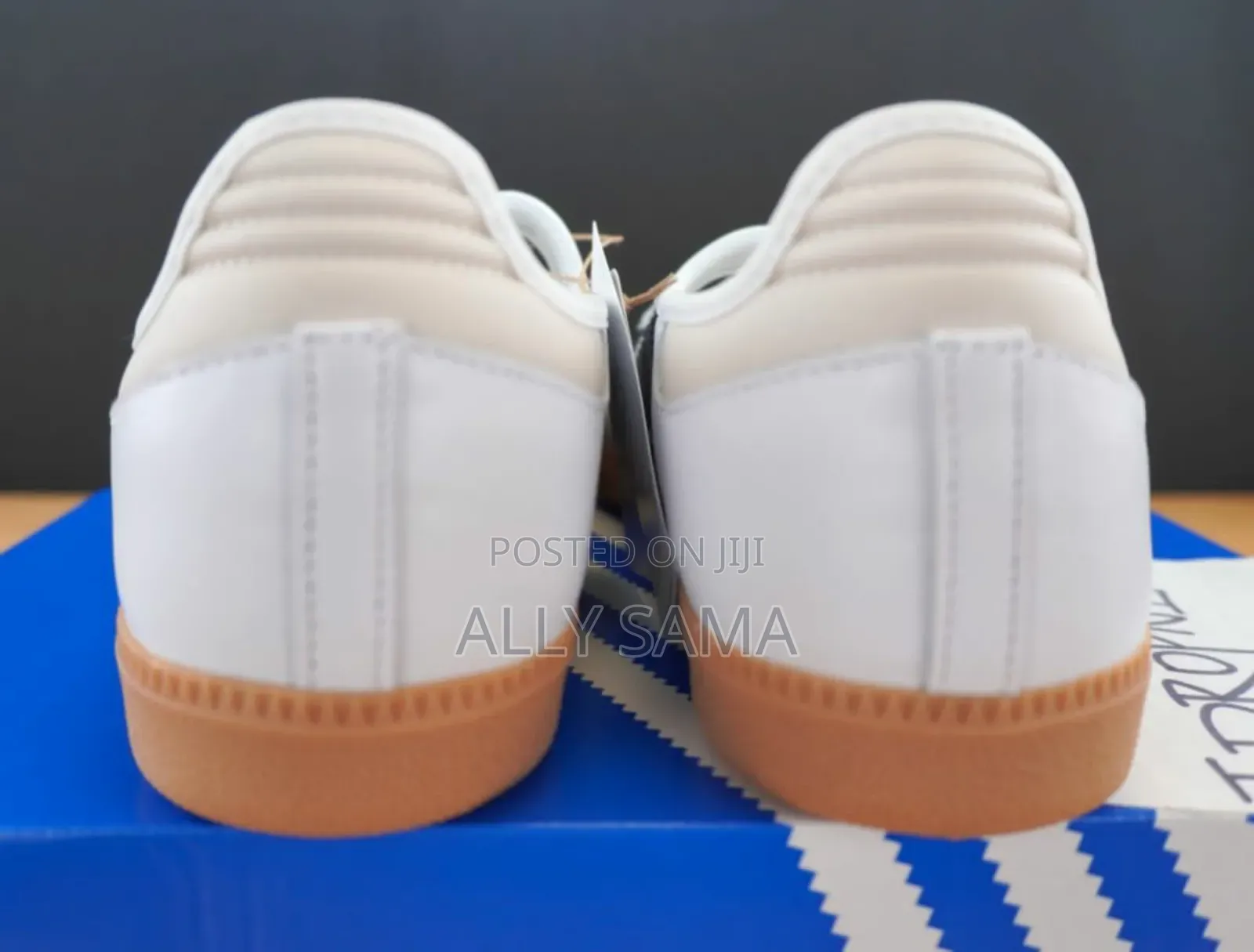 Women's Sneakers Adidas Samba Material Leather