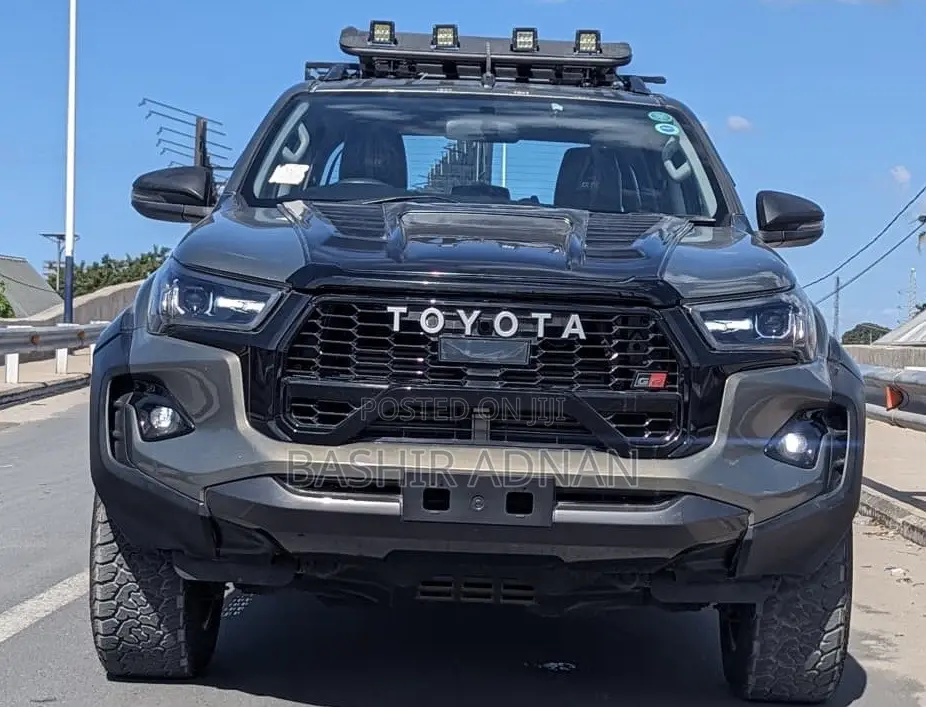 Toyota Hilux Revo Double Cab Deisel 2.8 RWD 2018 Gray