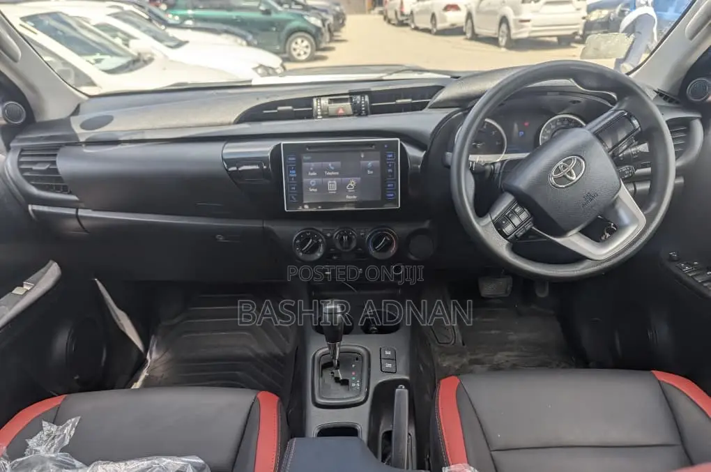 Toyota Hilux Revo Double Cab Deisel 2.8 RWD 2018 Gray
